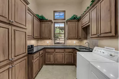 2639 San Marcus Cir, Saint George, UT 84770 - Photo 22