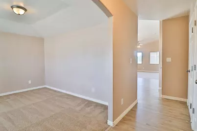 6723 W Oak Farms Dr, West Jordan, UT 84081 - Photo 20