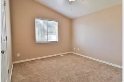 6723 W Oak Farms Dr, West Jordan, UT 84081 - Photo 16