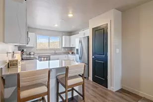133 Rock Canyon St, Hurricane, UT 84737 - Photo 4