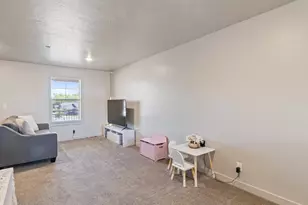 133 Rock Canyon St, Hurricane, UT 84737 - Photo 8