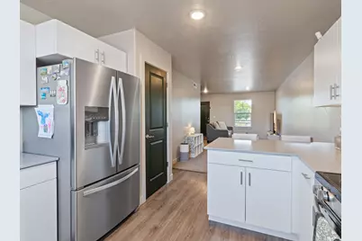 133 Rock Canyon St, Hurricane, UT 84737 - Photo 2