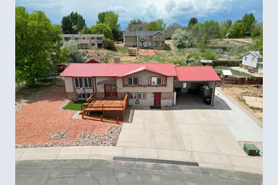 85 N Wendell Ln, Roosevelt, UT 84066 - Photo 2