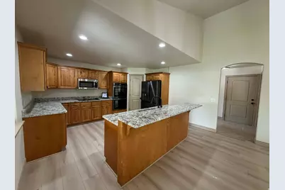 301 N Balsam Way, Price, UT 84501 - Photo 10