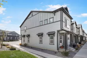 4423 E Longleaf Ln, Eagle Mountain, UT 84005 - Photo 2