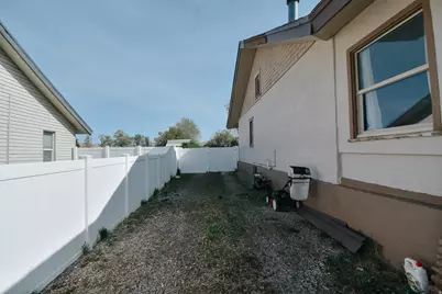 192 W Center St, Gunnison, UT 84634 - Photo 2