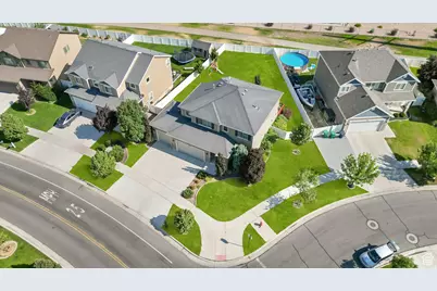 838 W Freedom Point Way, Bluffdale, UT 84065 - Photo 28