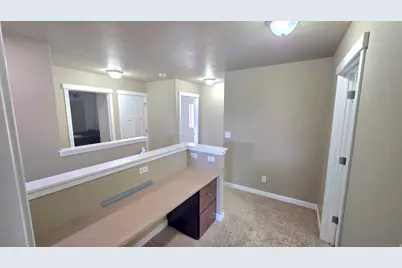 838 W Freedom Point Way, Bluffdale, UT 84065 - Photo 18
