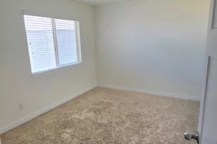 838 W Freedom Point Way, Bluffdale, UT 84065 - Photo 12