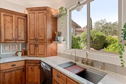 140 N Tuacahn Dr #30, Ivins, UT 84738 - Photo 14