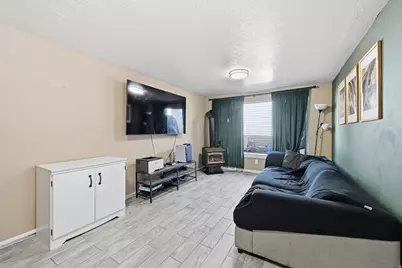 1088 Nayon Dr #J, Layton, UT 84040 - Photo 2