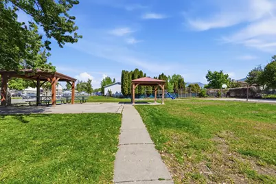 1088 Nayon Dr #J, Layton, UT 84040 - Photo 6