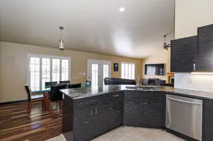 6289 S River Bluffs Rd W, Murray, UT 84123 - Photo 16