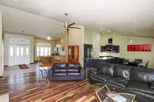 6289 S River Bluffs Rd W, Murray, UT 84123 - Photo 12