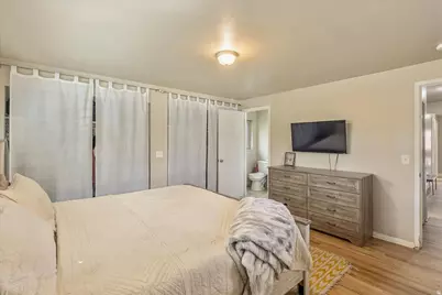 6075 S 2125 W, Roy, UT 84067 - Photo 12
