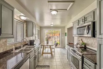 6075 S 2125 W, Roy, UT 84067 - Photo 2
