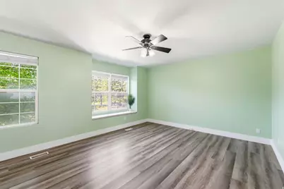 367 E 525 S, Clearfield, UT 84015 - Photo 8