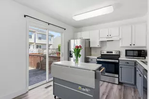367 E 525 S, Clearfield, UT 84015 - Photo 2