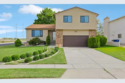5879 W Dixie Dr S, West Valley, UT 84128 - Photo 2