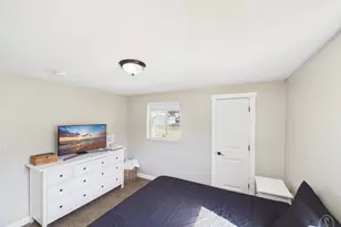 215 W 700 N, Clearfield, UT 84015 - Photo 12