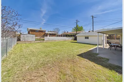 215 W 700 N, Clearfield, UT 84015 - Photo 20