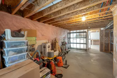 6729 W Clear Water Dr, Herriman, UT 84096 - Photo 32