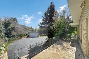 2342 E Combe Rd S, Uintah, UT 84403 - Photo 40