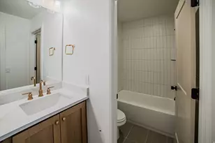 7177 W Moorepark Pl S, West Jordan, UT 84081 - Photo 32