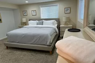 9926 S Lannae Dr, Sandy, UT 84094 - Photo 32