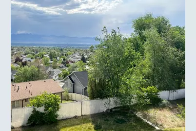 9926 S Lannae Dr, Sandy, UT 84094 - Photo 26