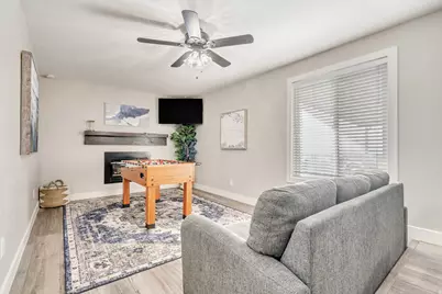 9926 S Lannae Dr, Sandy, UT 84094 - Photo 12