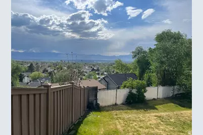 9926 S Lannae Dr, Sandy, UT 84094 - Photo 24