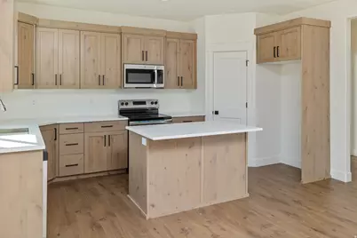 612 N 400 W, Logan, UT 84321 - Photo 14