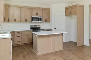 612 N 400 W, Logan, UT 84321 - Photo 14