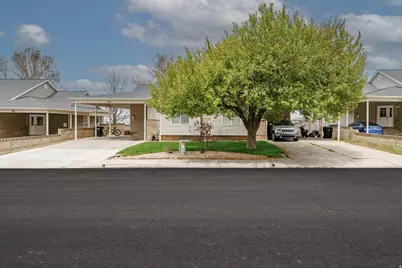 334 W Mountain View Dr S, Cedar City, UT 84721 - Photo 2