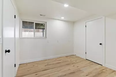 1212 N Virginia Ave, Harrisville, UT 84404 - Photo 20