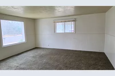 208 S 400 W, Richfield, UT 84701 - Photo 6