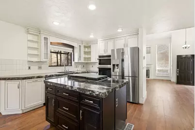 6423 S 1680 E, Salt Lake City, UT 84121 - Photo 8