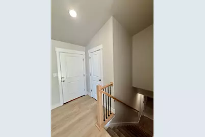 2338 E Sego Liliy Dr, Eagle Mountain, UT 84005 - Photo 8