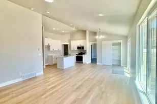 2338 E Sego Liliy Dr, Eagle Mountain, UT 84005 - Photo 4