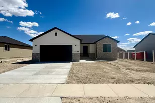 2338 E Sego Liliy Dr, Eagle Mountain, UT 84005 - Photo 1
