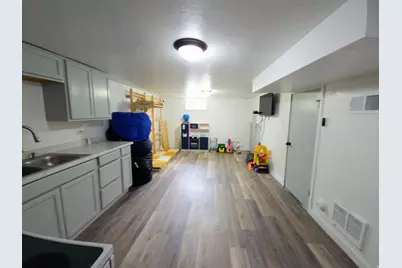 137 W 100 S, Spanish Fork, UT 84660 - Photo 12