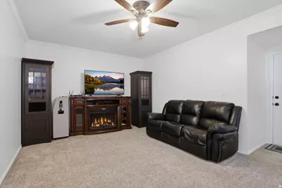 5174 W Natalie Ct, West Valley, UT 84120 - Photo 12
