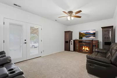 5174 W Natalie Ct, West Valley, UT 84120 - Photo 10