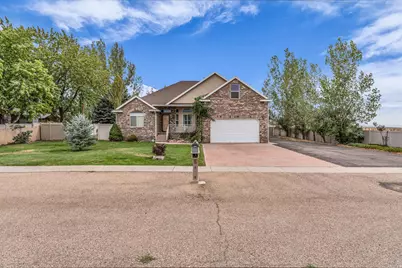 250 E 500 S, Fillmore, UT 84631 - Photo 2
