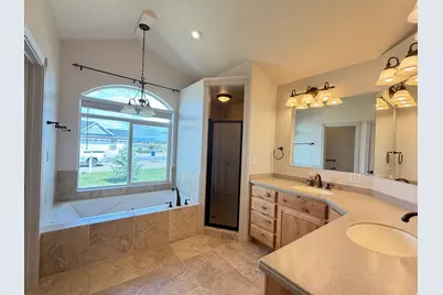250 E 500 S, Fillmore, UT 84631 - Photo 20