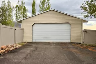 250 E 500 S, Fillmore, UT 84631 - Photo 46