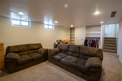 724 W Center St, Orem, UT 84057 - Photo 20