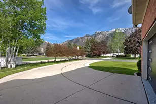 16 Gatehouse Ln S, Sandy, UT 84092 - Photo 54
