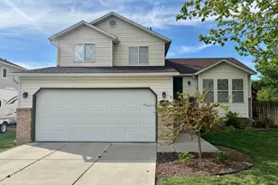 298 W Mutton Hollow Rd, Kaysville, UT 84037 - Photo 1